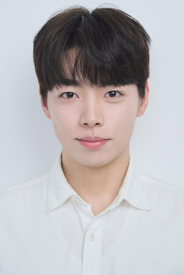 Min Dong-jun portrait