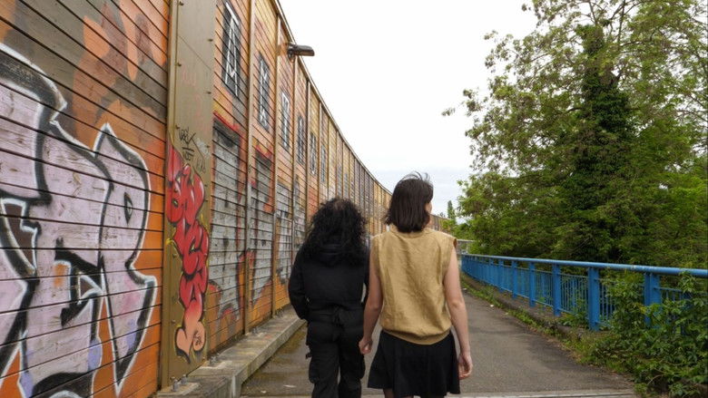 Image d'arrière-plan 5 du film Hidden Face