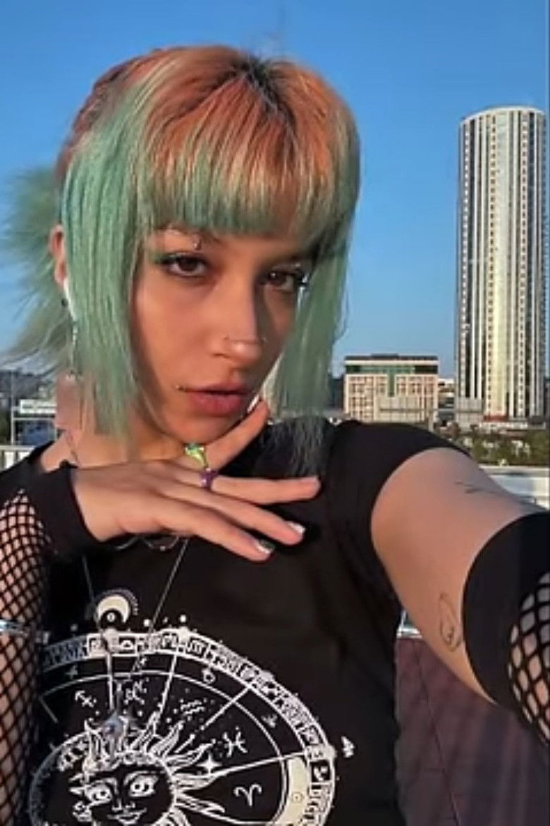 Imatge de آرمیتا عباسی؛ قیام نسل زد علیه نظامی ضد مردمی