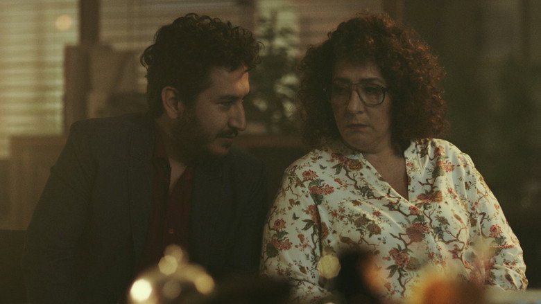 Frame from Cinayet Süsü