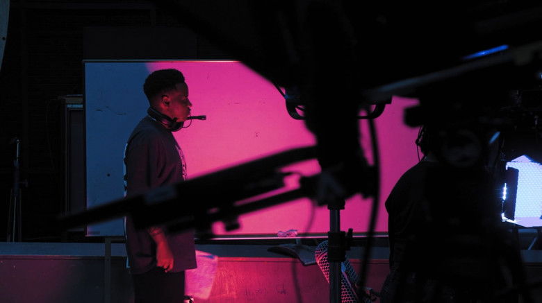 Image d'arrière-plan 3 du film Behind the Behind the Scenes