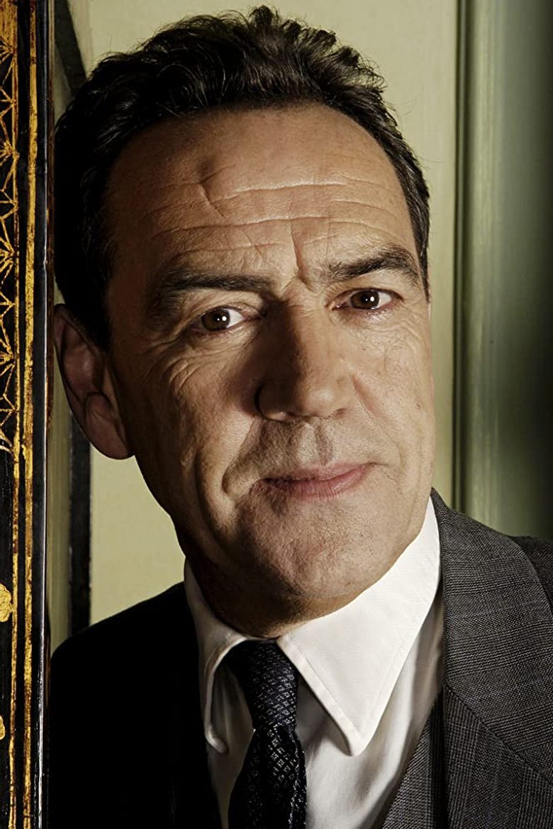 Robert Lindsay headshot