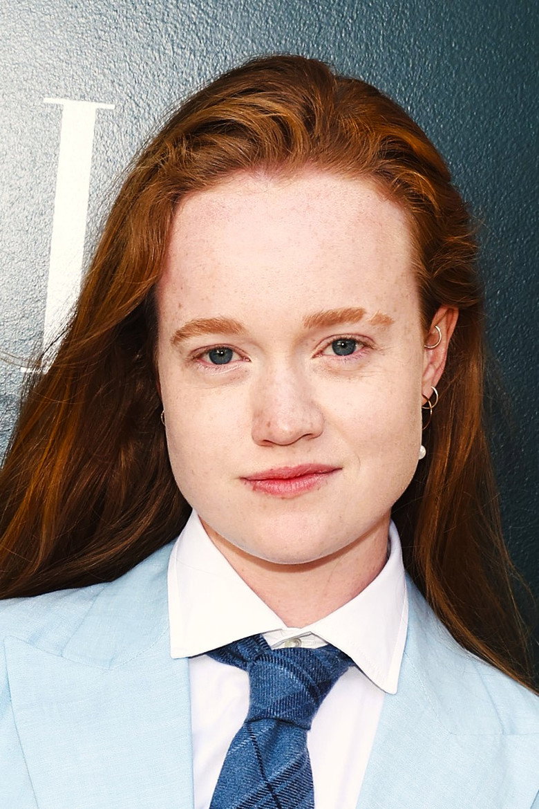 Liv Hewson photo 3