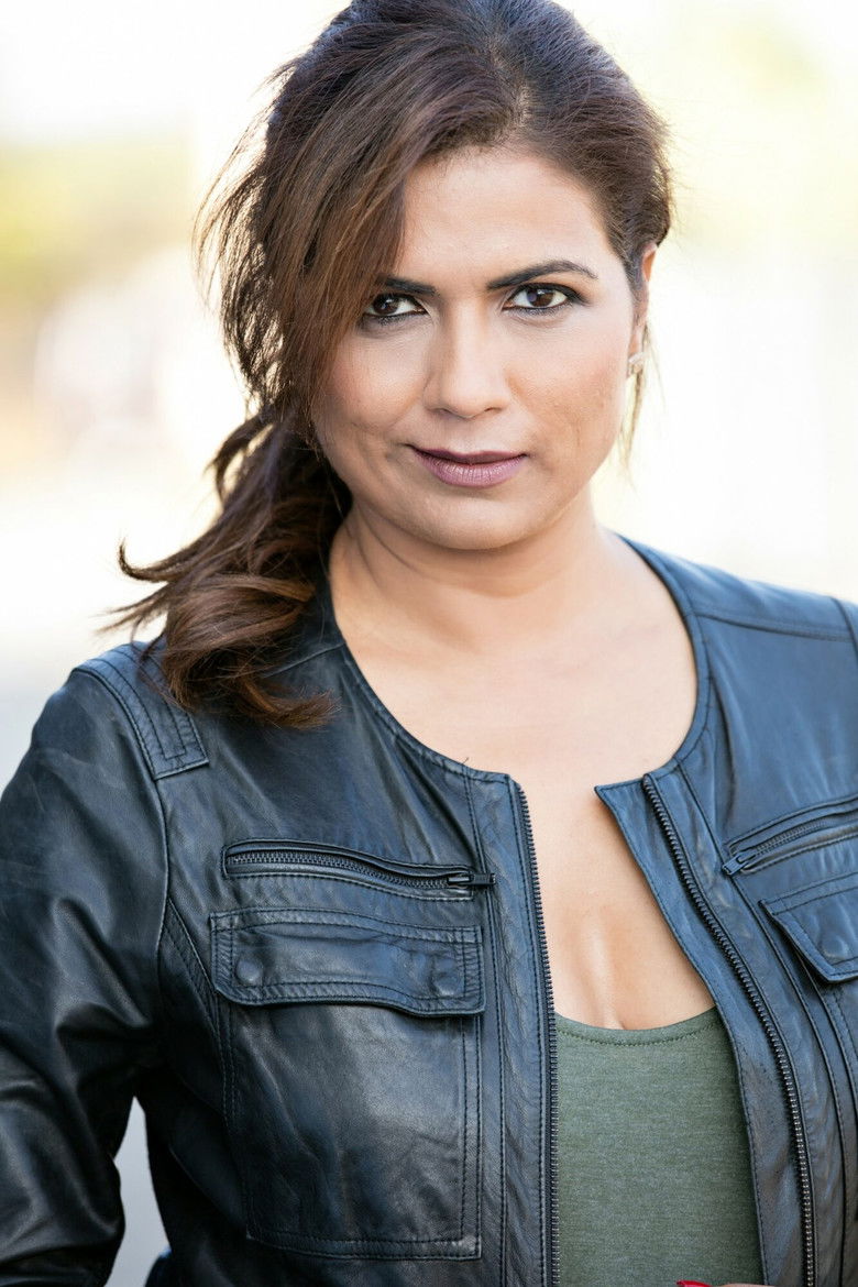 Mona Shaikh portrait image