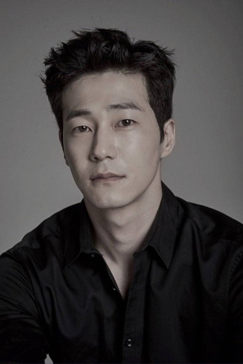 Lee Hyun Seok portrait