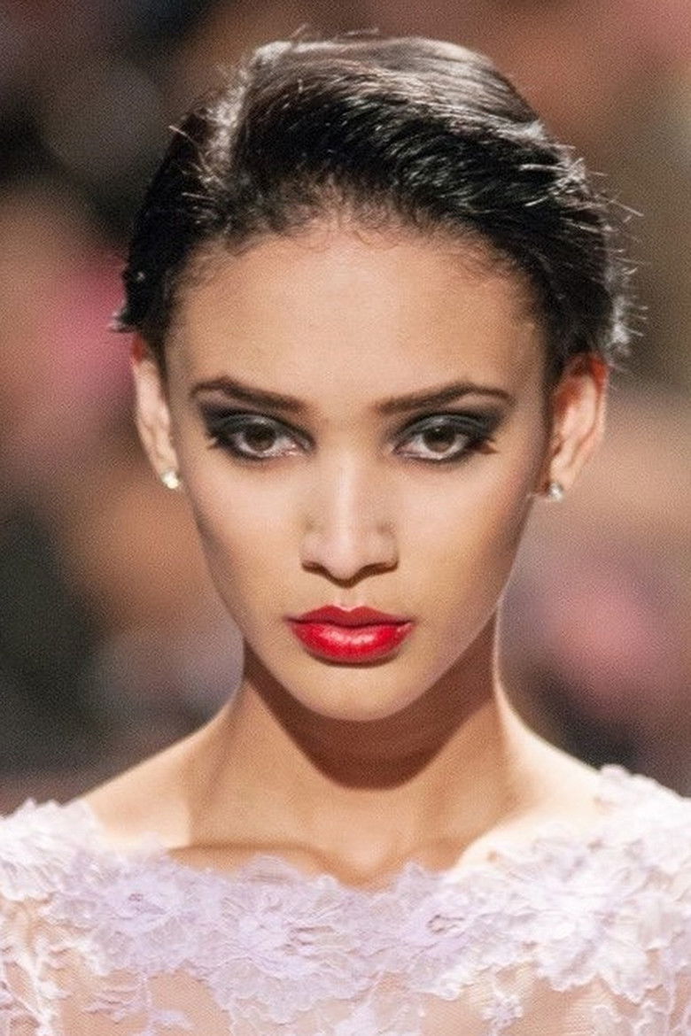 Bianca Andaluz portrait image