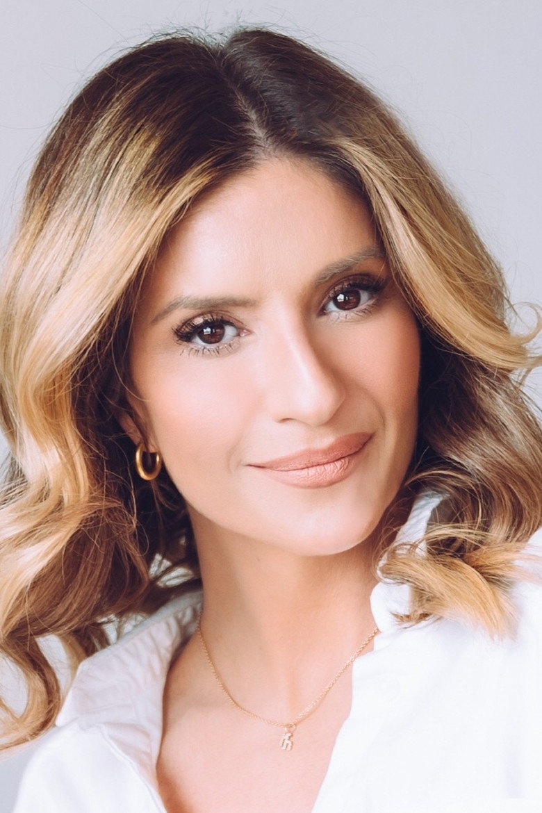 Anneliese Van Der Pol photo 6
