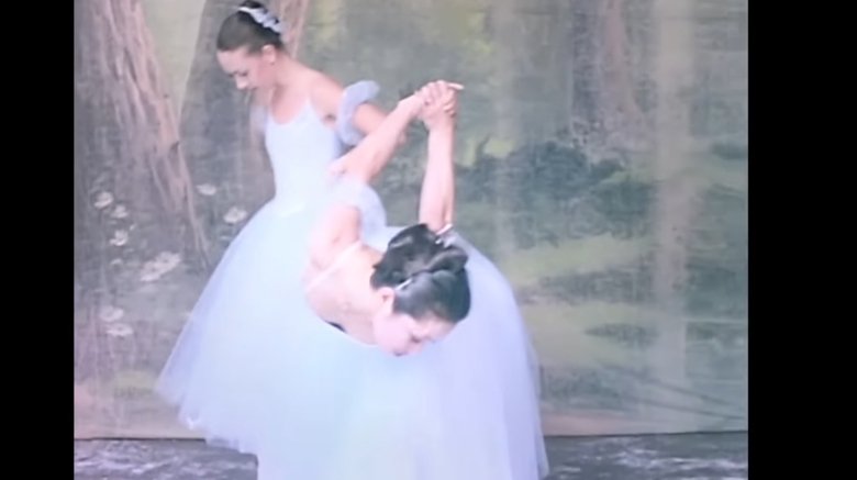 Gallery image from 7SbRbQ0TUMsOJkZAUEqGxSSCCgv.jpg