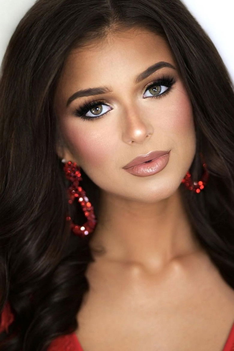 Erin Wellman portrait image