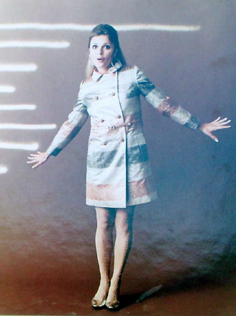 Imatge de Valley of the Dolls: A World Premiere Voyage