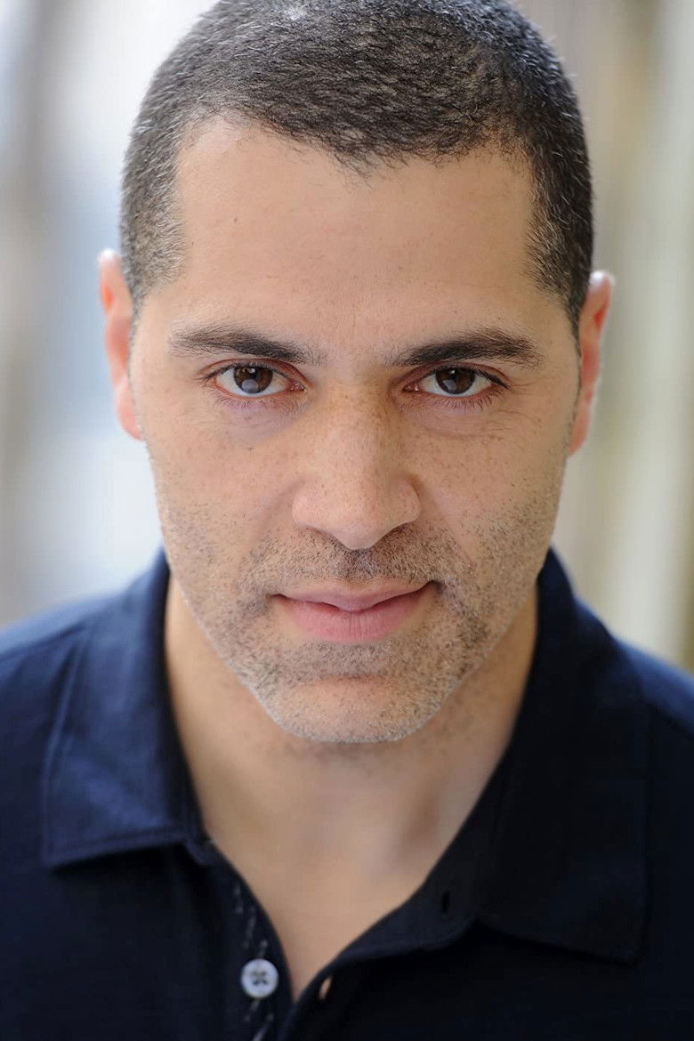 Ash Roeca portrait image