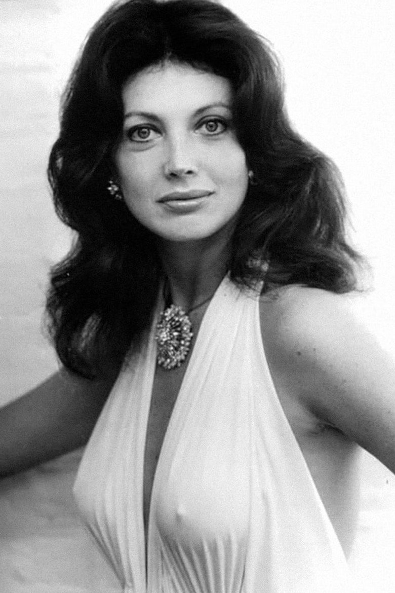 Gayle Hunnicutt photo 3