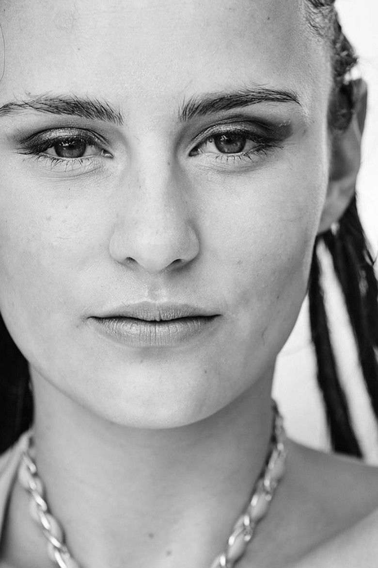 Laura Penelope Baumgärtner portrait image