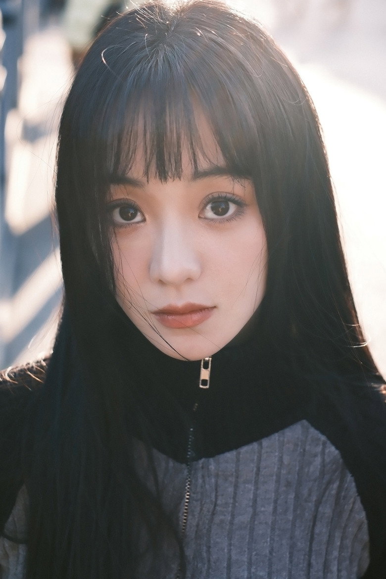 Hu Yixuan photo