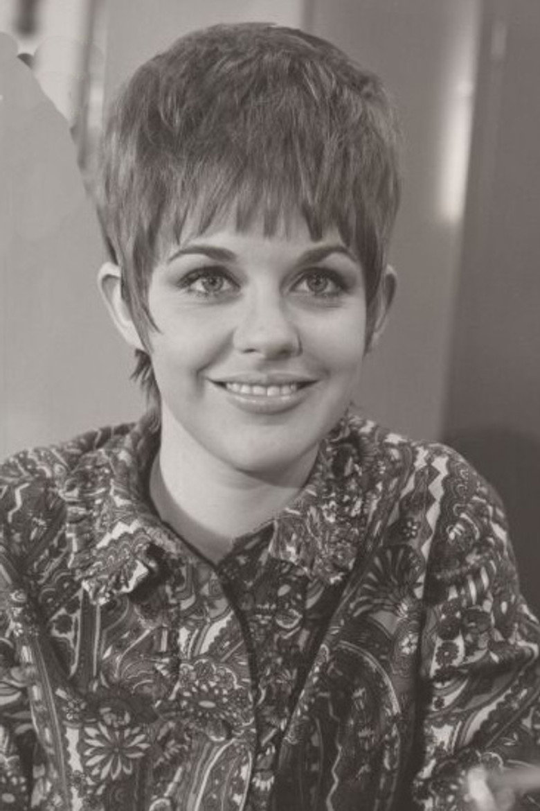 Angela Scoular photo 3