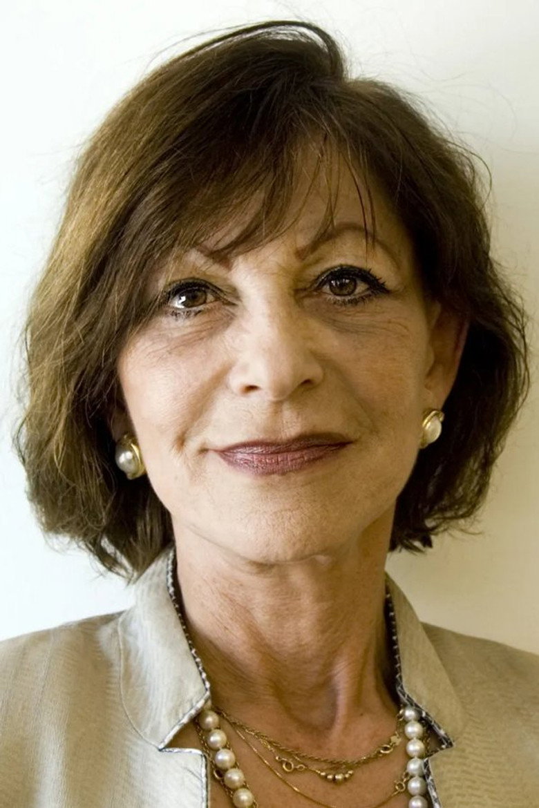 Marianne Levin portrait
