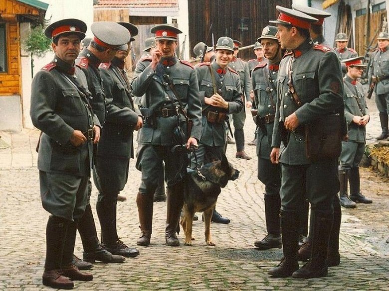 Still image for Četnické humoresky season 1 episode 7: Grunt