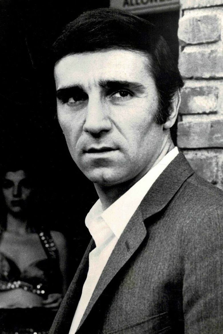 Imatge de A Shadow in the Streets