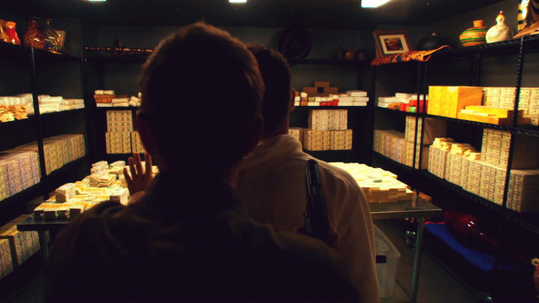 Still from Graceland - Season 3 Episode 2