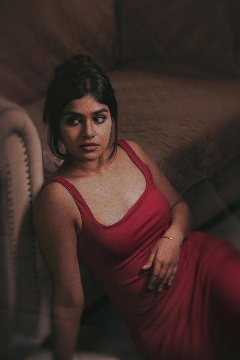 Sanjana Anand photo