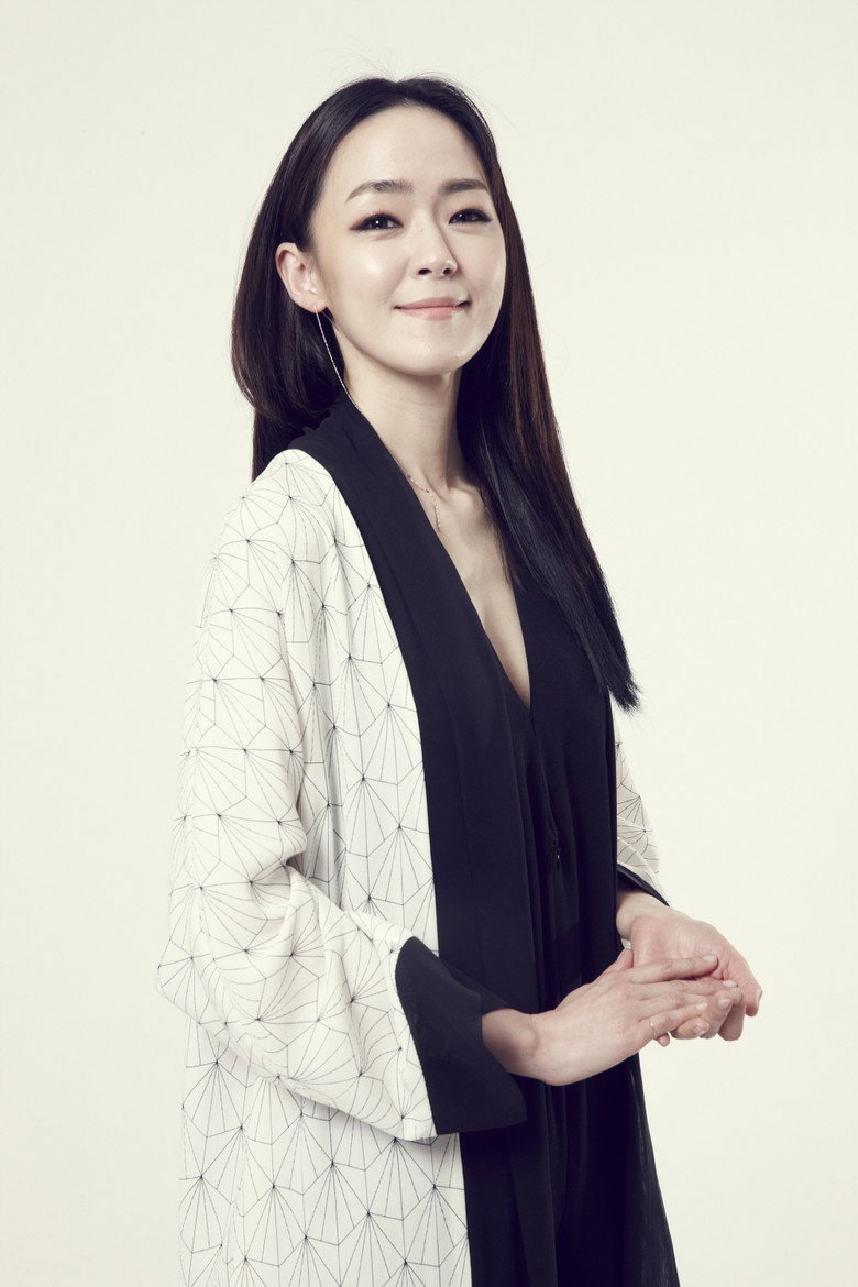 Kim Yoon-ah photo 3