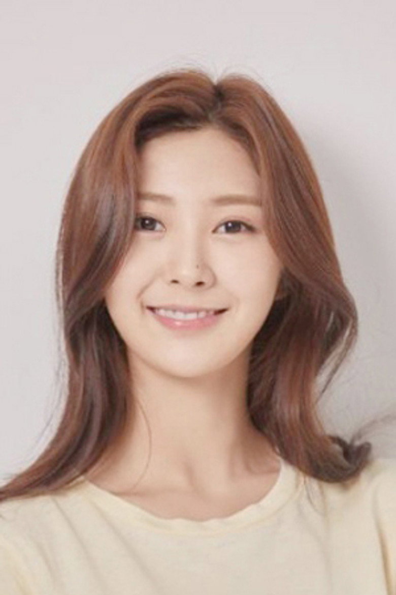 Lee Young-yoo photo 2