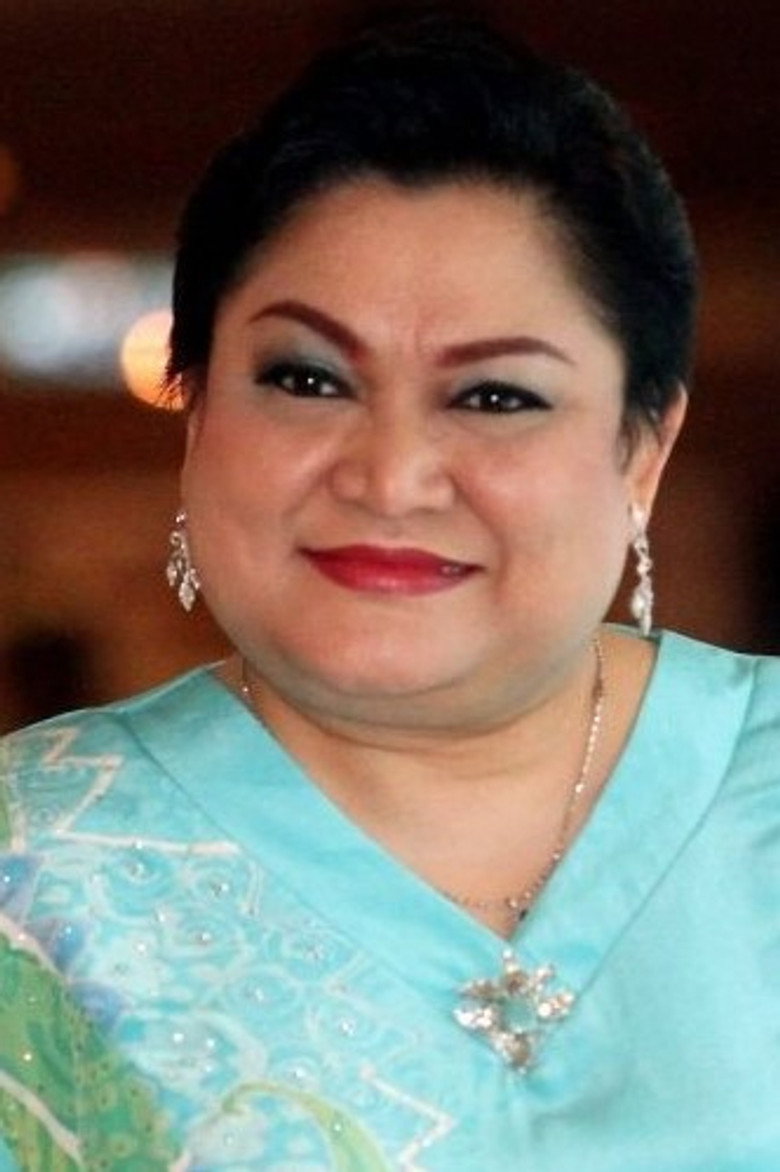 Adibah Noor photo 4