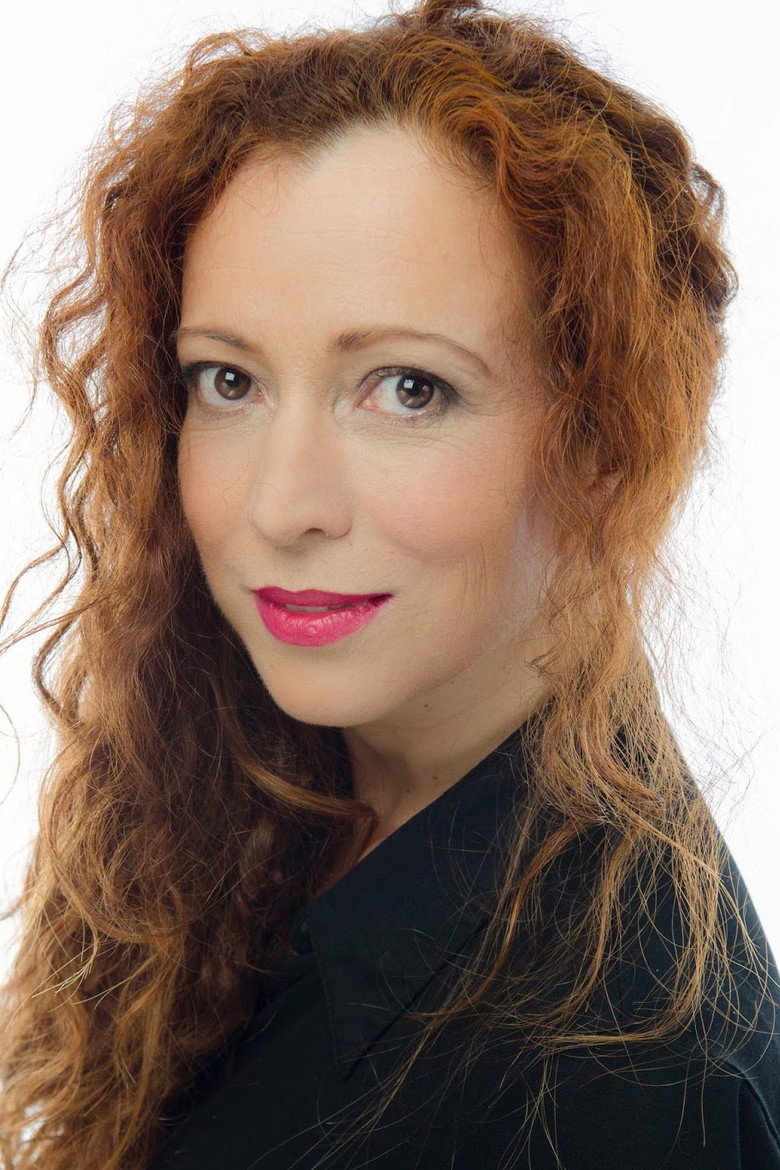 Dina Santos portrait