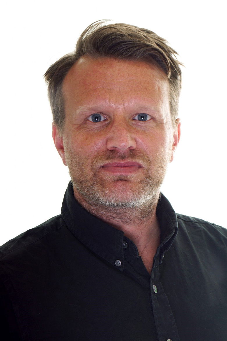 Elliot Reed portrait image