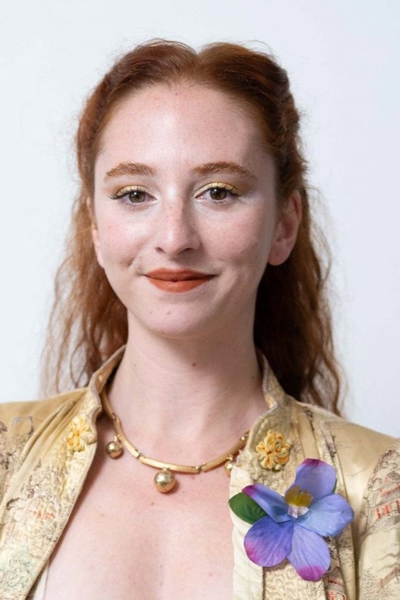 emmy Curl portrait