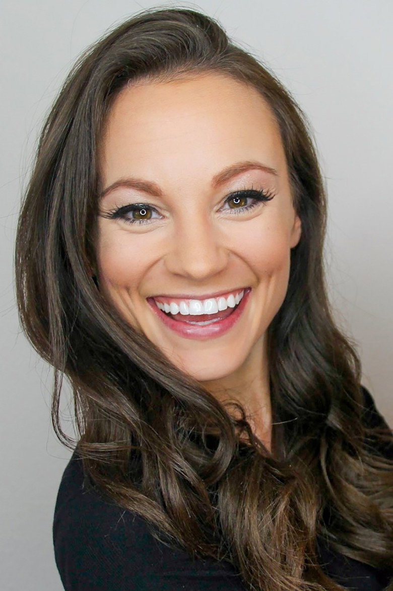 Emily Calandrelli photo