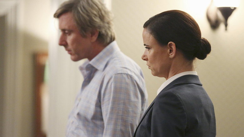 Still from Secrets and Lies - ซีซัน 2 ตอน 7