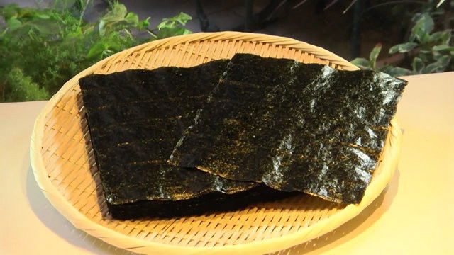 Still image for Trails to Tsukiji season 1 episode 3: Nori Still image for Trails to Tsukiji season 1 episode 3: Nori