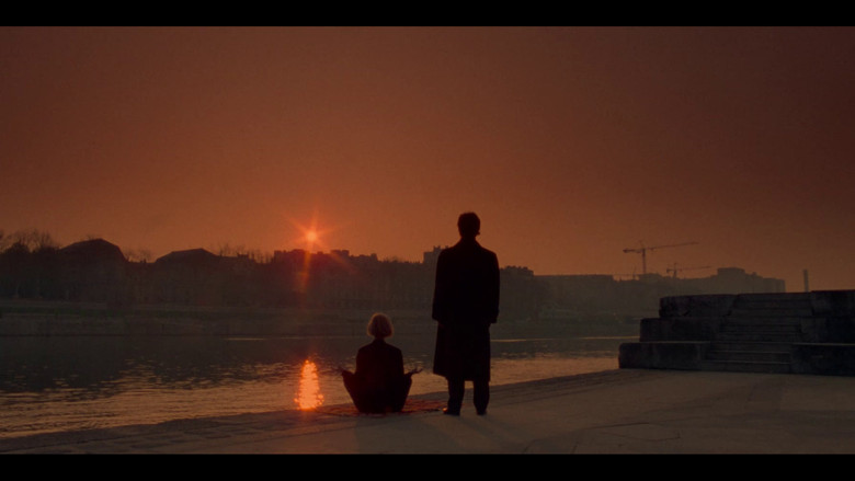 Image d'arrière-plan 7 du film La Crise