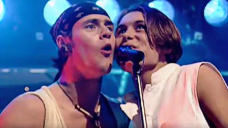 Top of the Pops S30E28 still