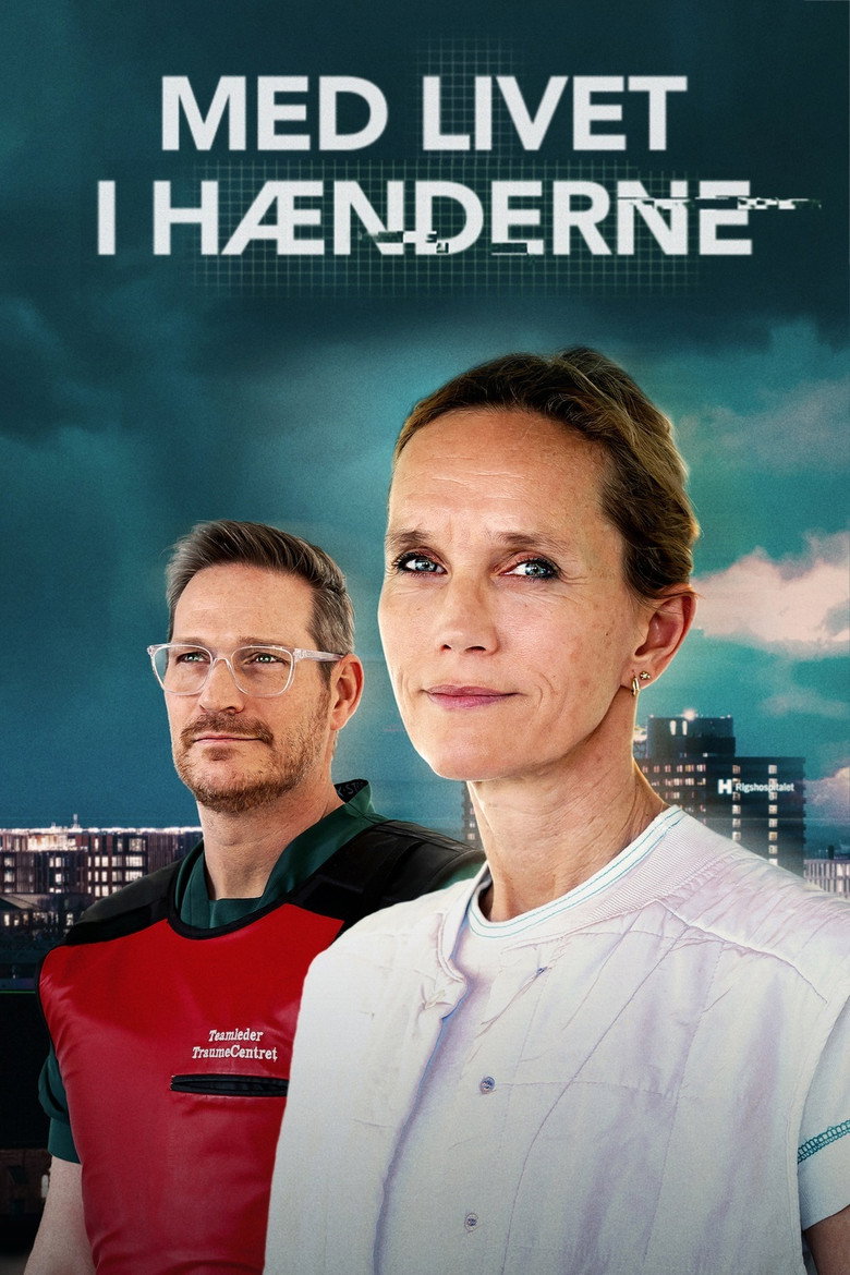 Med livet i hænderne (2022) poster