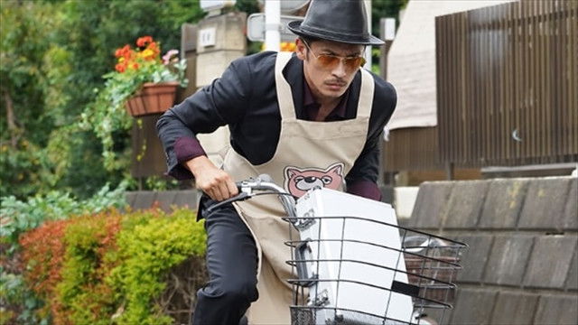 Still image for The Way of the Househusband season 1 episode 1: The Legendary Gangster Devotes His Life To Household Chores! Still image for The Way of the Househusband season 1 episode 1: The Legendary Gangster Devotes His Life To Household Chores!