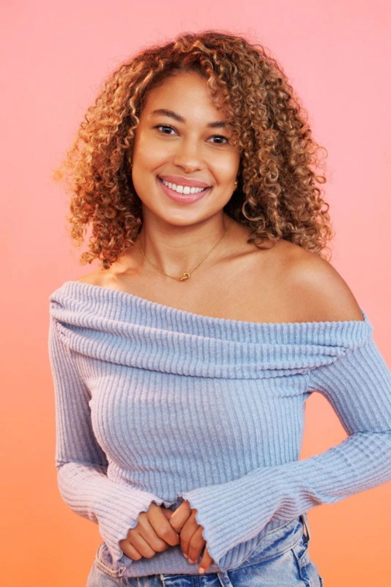 Erika Cardenas portrait image