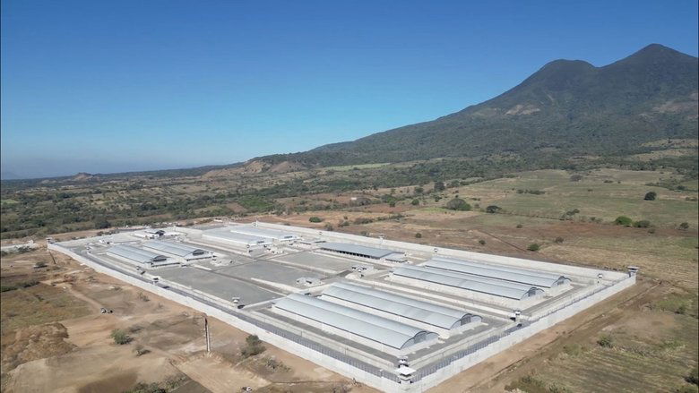 El Salvador: Mega Prisons, Maras & the Coolest Dictator (2025)