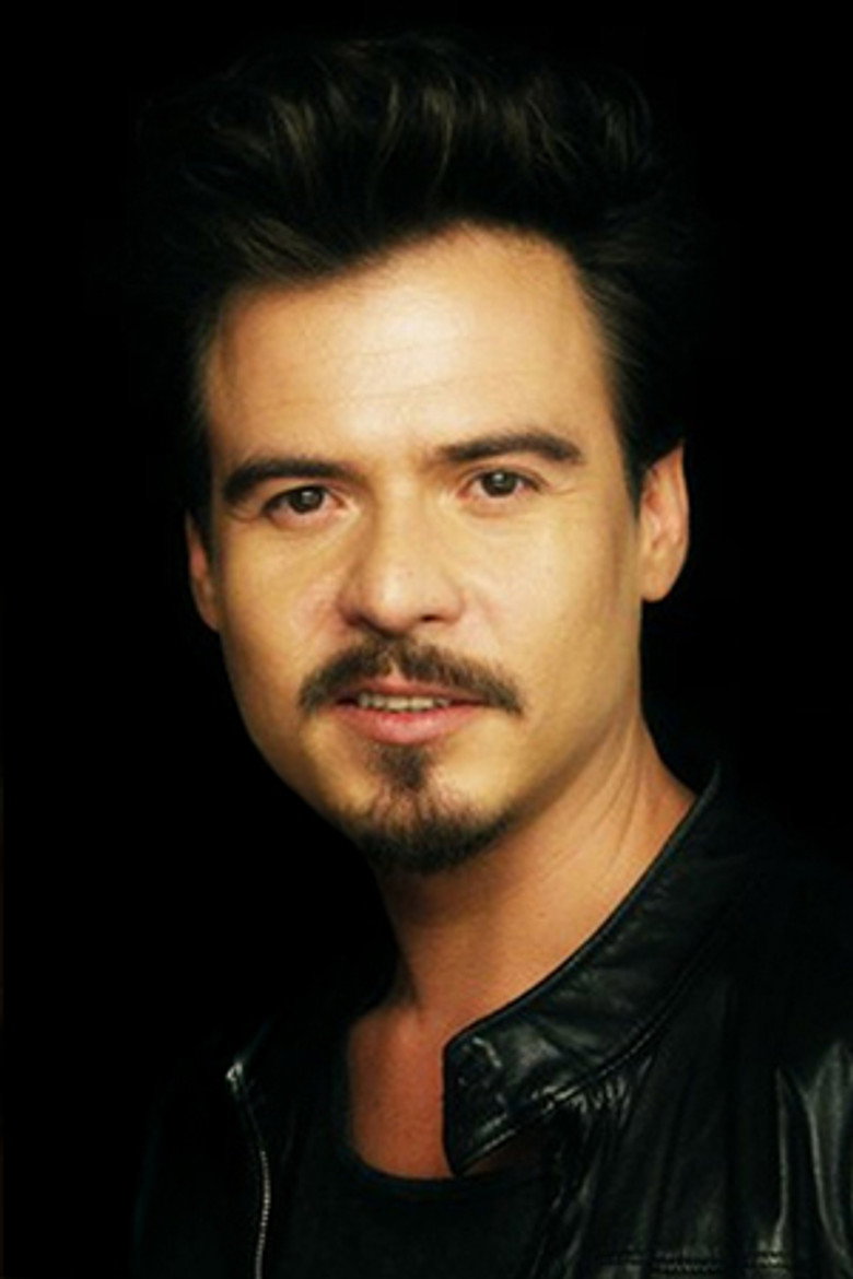 Erdem Kınay portrait