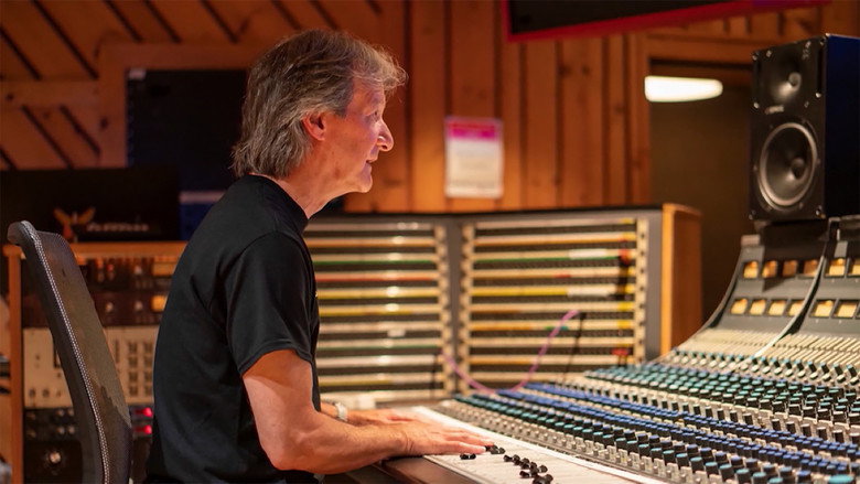 Renowned Record Producer Bob Clearmountain