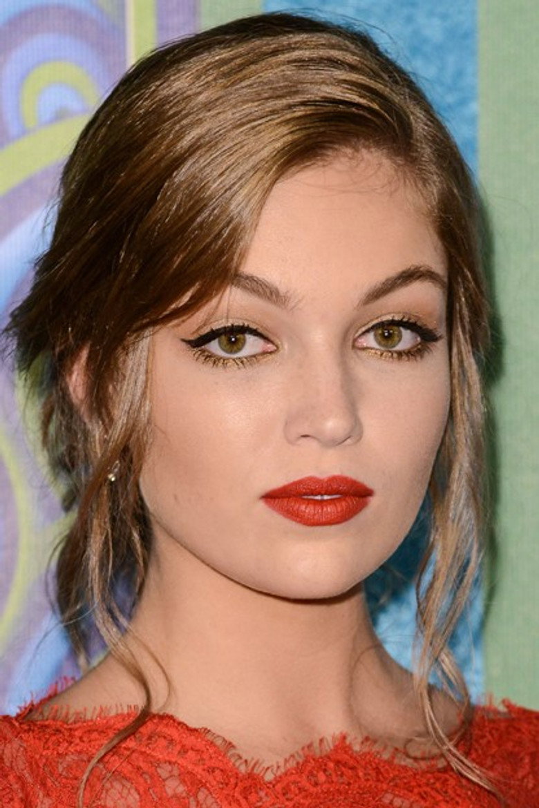 Lili Simmons photo 9