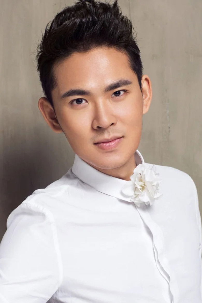 赵泓晨 portrait image