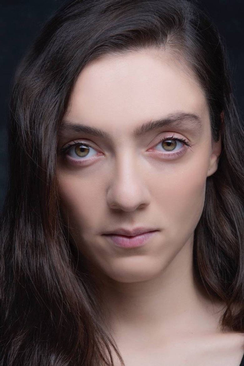 Merve Dizdar photo 10