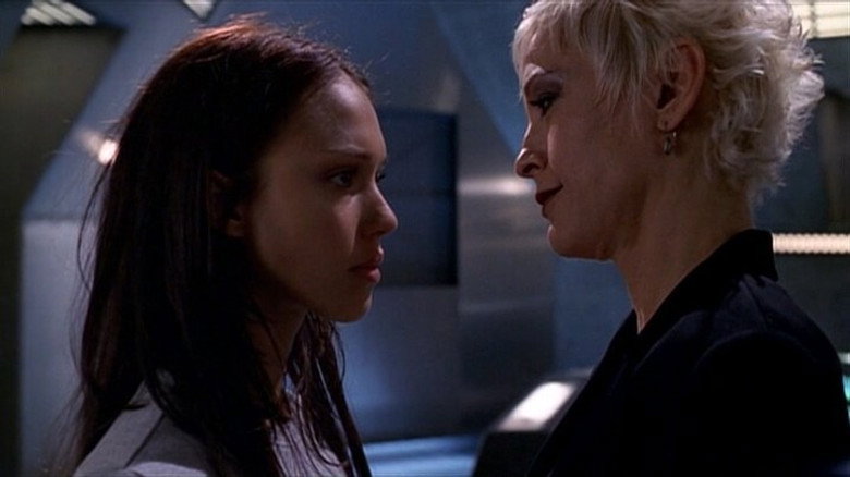 Still from Dark Angel - Season 2 Episode 1