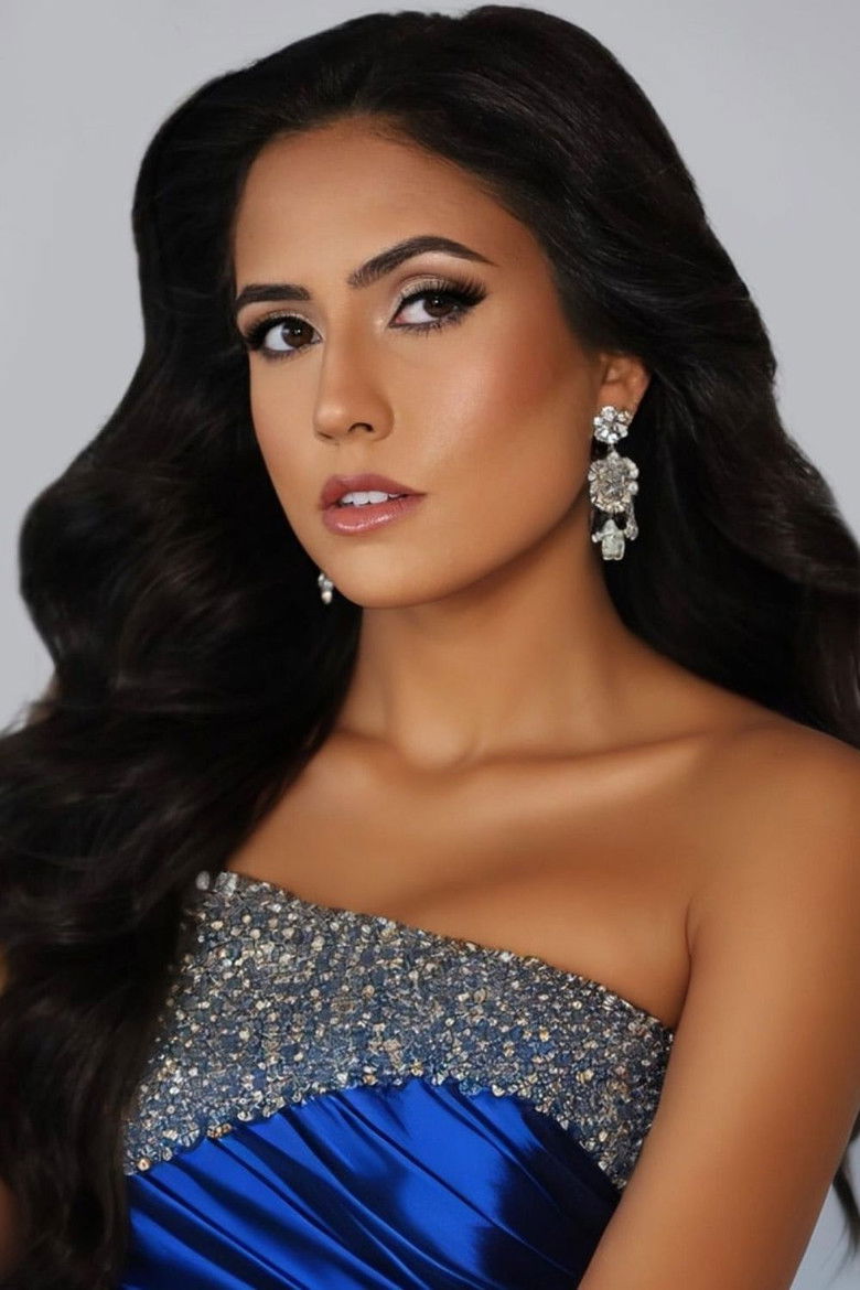 Jenna Hofmann portrait image