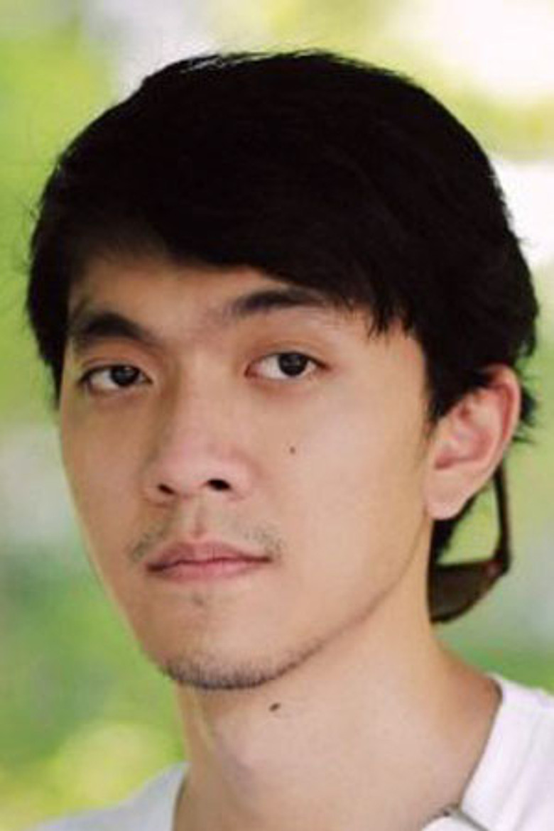 Thipaphon Puangmaha portrait image