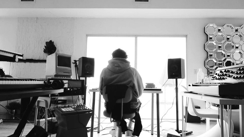 Image d'arrière-plan 8 du film The Longest Summer in America