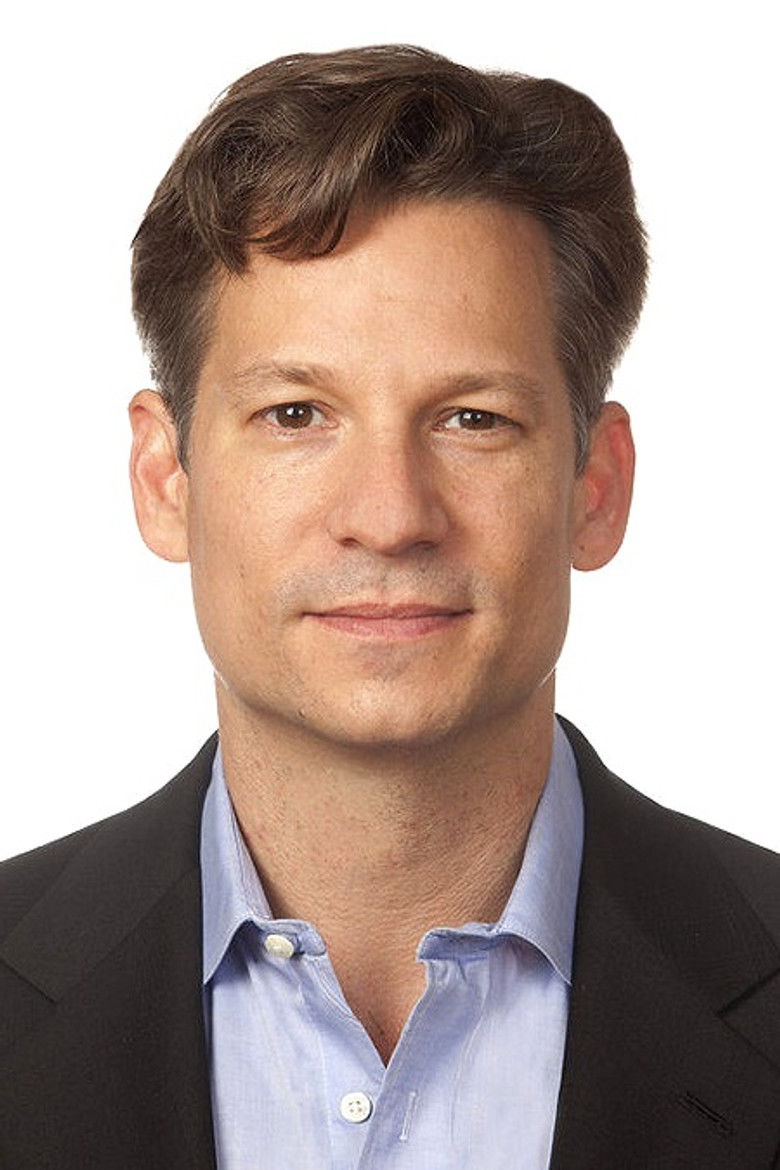 Richard Engel portrait image