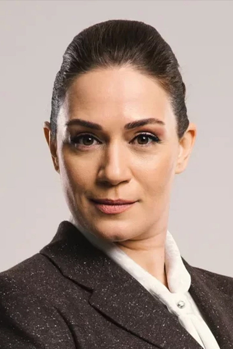 Özge Borak photo 4